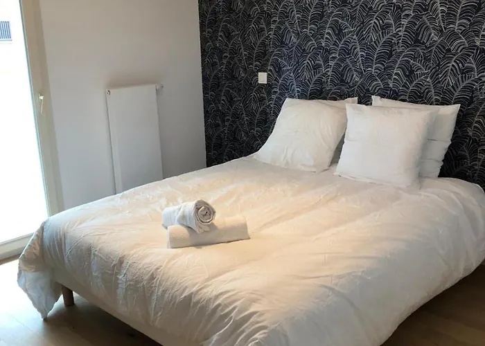 T2 - 1 Ch - Garage Privé - Balcon - 15 Min Du Appartamento Annecy